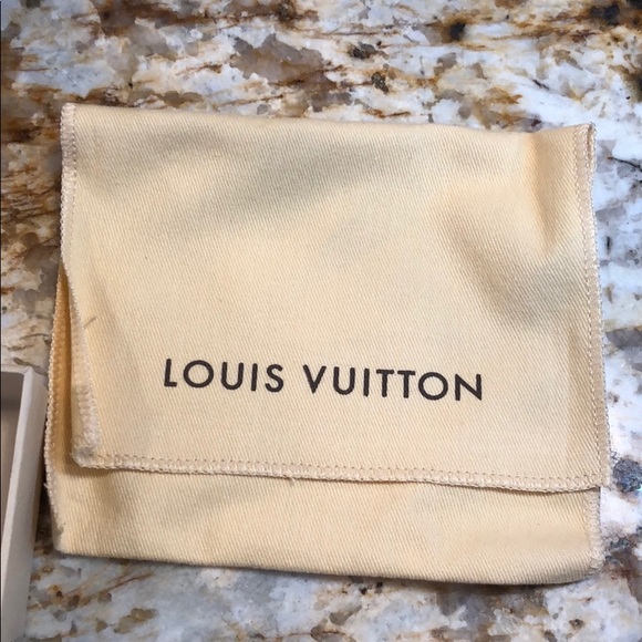 Louis Vuitton draw open Box, Bow, Cloth and card - Picture 6 of 11